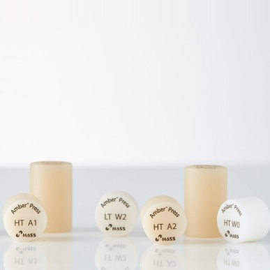 Gamme de lingotins Amber Press HASS en disilicate de lithium : translucidités HT et LT